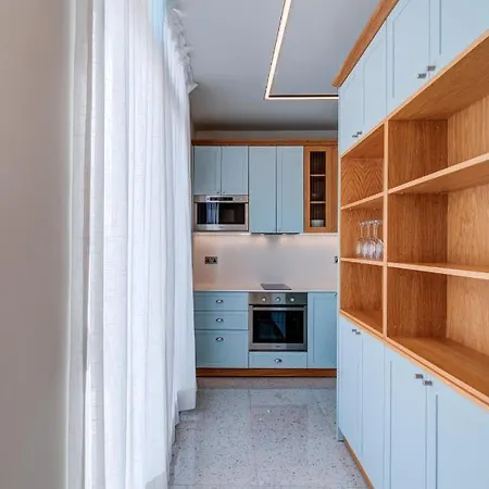 Piju Lux * Σλιέμα